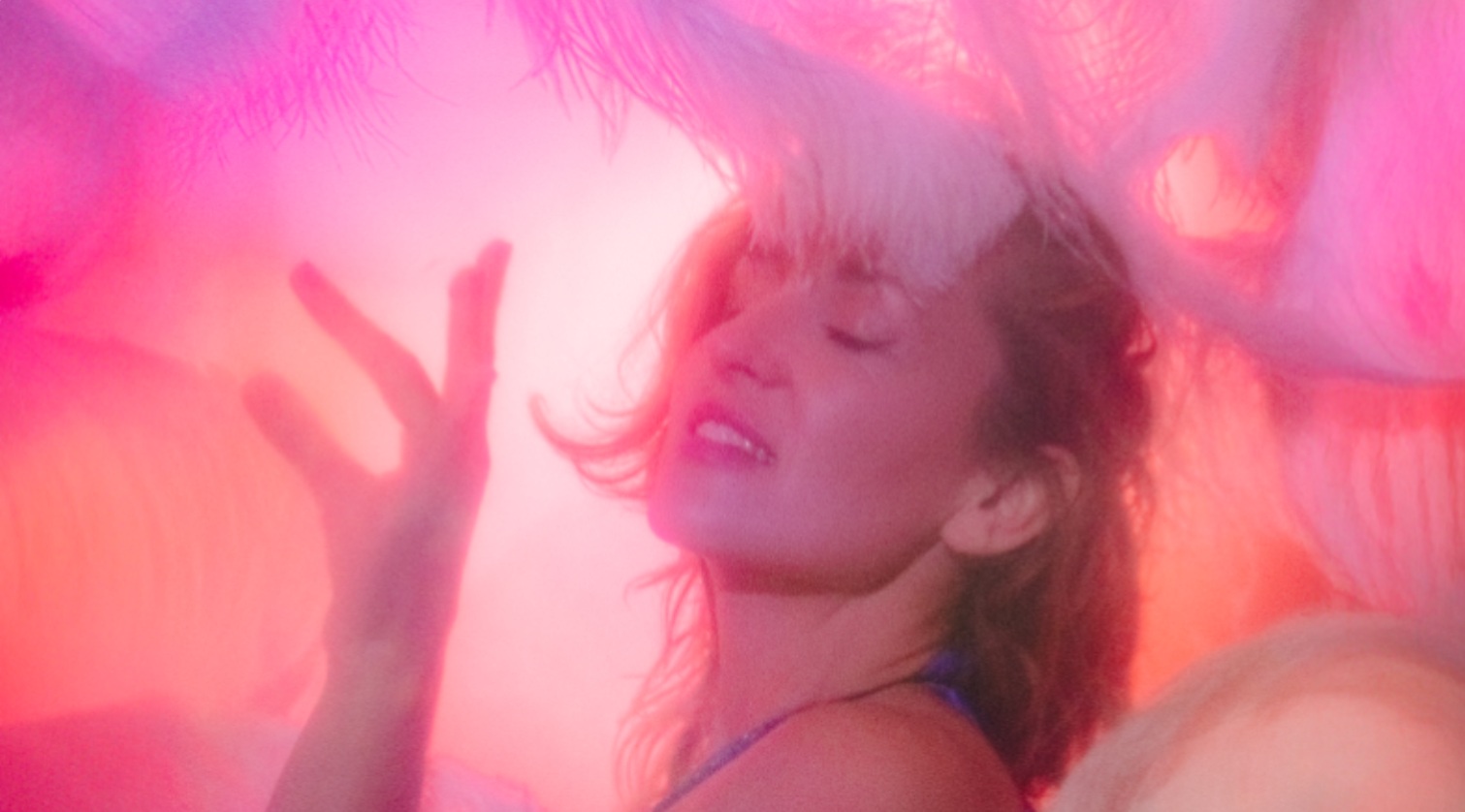 sensual somatic dance online met Mila